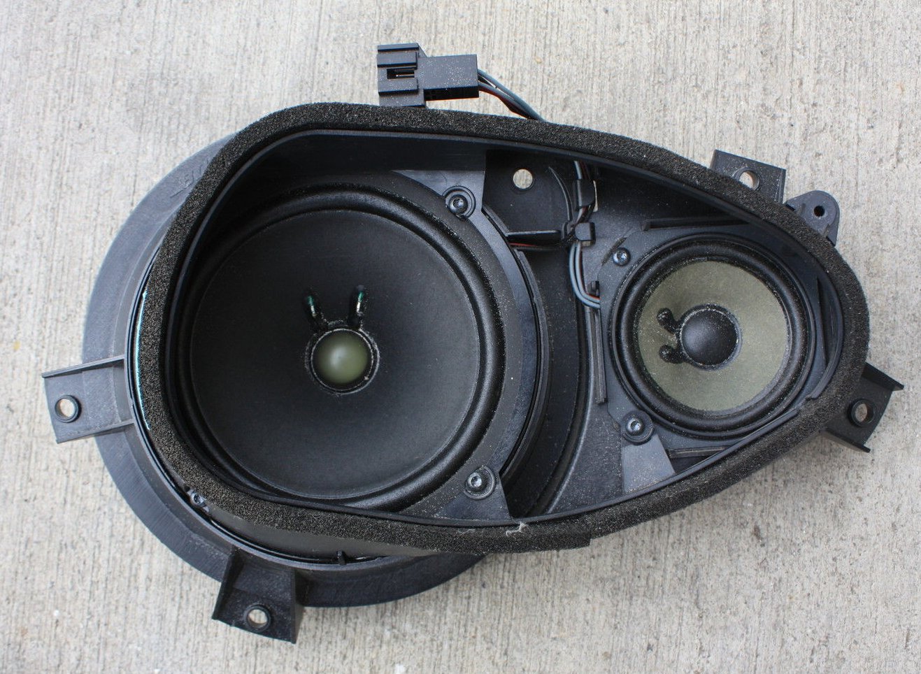 Bose mercedes speakers